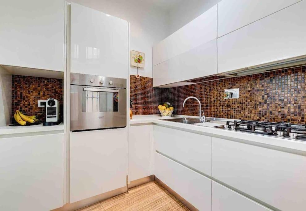 Apartamento Lussuoso Accanto Al Colosseo *