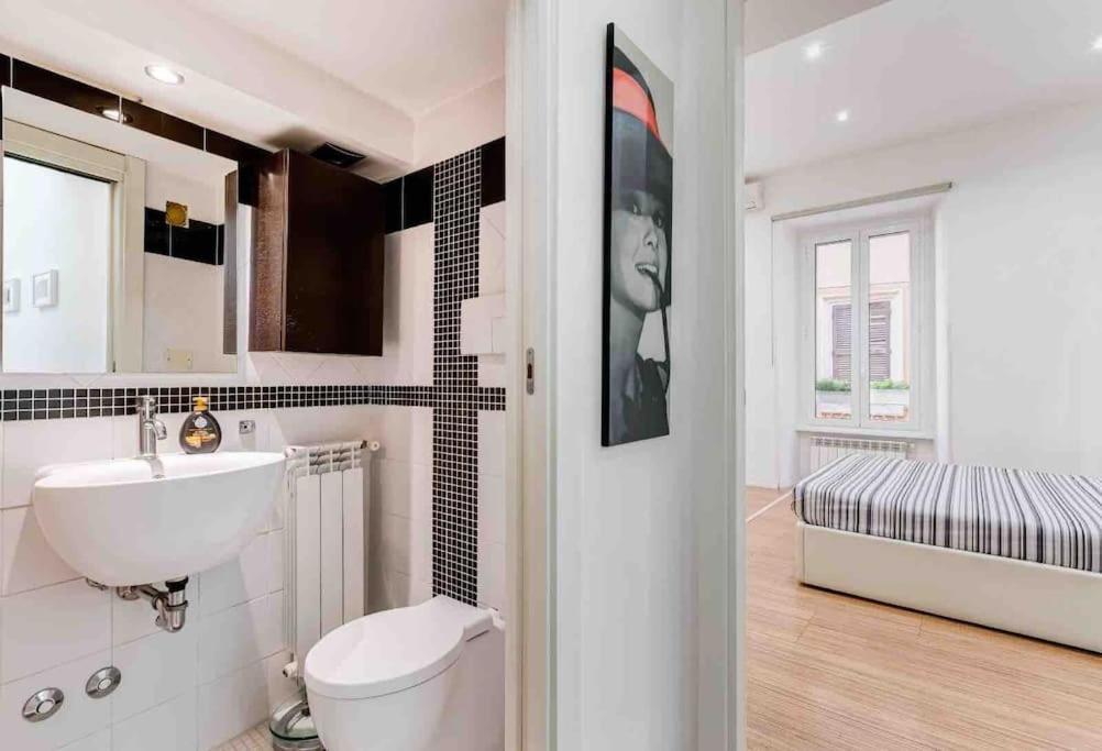 Apartamento Lussuoso Accanto Al Colosseo