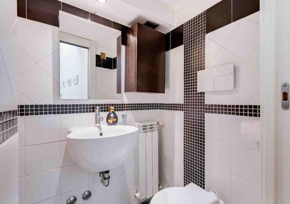 Lussuoso Accanto Al Colosseo Apartamento Roma